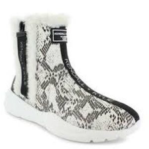 Kendall & Kylie Nala Boot (Snake skin print)